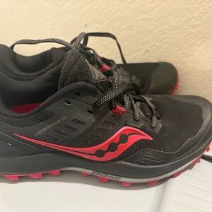 Saucony Men's Black and Red Athletic Shoes